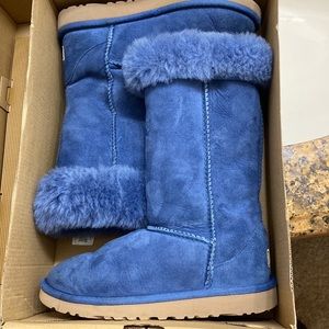 Little girls UGG boots!